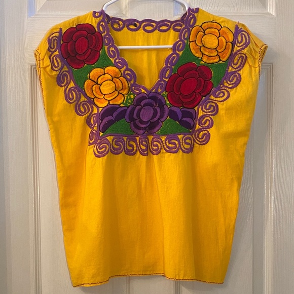 Handmade Vibrant Floral Embroidered Women's Blouse - Picture 3 of 9